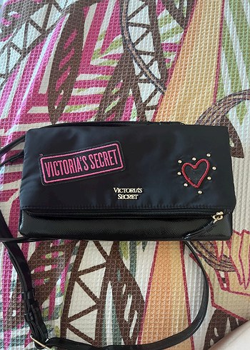 Victoria's Secret Kadın Pembe Nakışlı Clutch Çanta