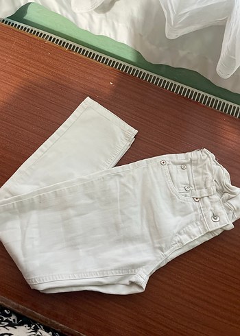 8 Yaş Beden Beyaz Düğmeli Pamuklu Erkek Çocuk Pantolonu