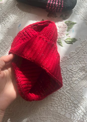 Kırmızı Örgü Kadın Bere - Görsel 2