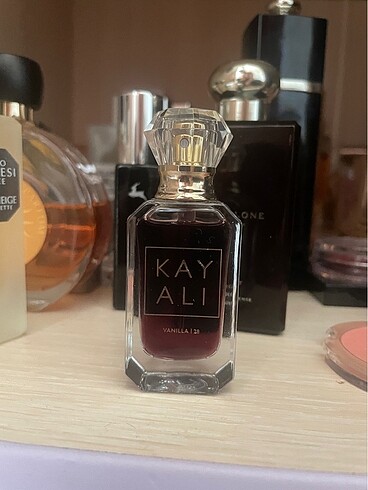 Kayali vanilla 28 10 ml