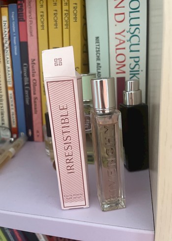 Beden Givenchy Irresistible nude velvet 12,5 ml