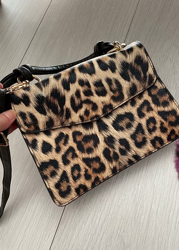 Diğer Kürk Detaylı Leopar Desenli Deri Kadın Çanta