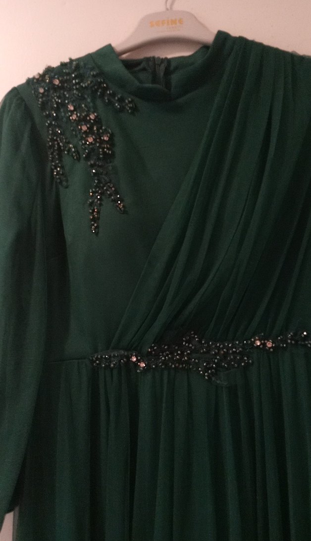 Yeşil İşlemeli Uzun Kollu Abiye Elbise - Görsel 3