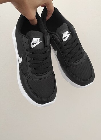 Nike Siyah Sneaker Spor Ayakkabı 