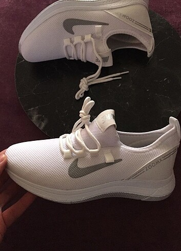 37 Beden beyaz Renk Nike Spor Ayakkabı 