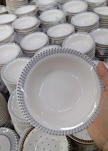 2K Beyaz Altın ve Siyah Desenli Yemek Tabağı