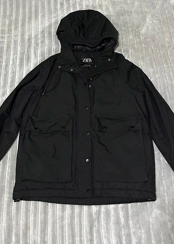 Zara Siyah Kapüşonlu Kısa Mont - Görsel 2