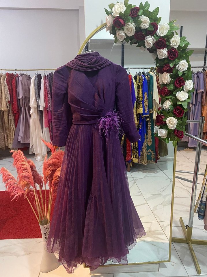 Uzun Mor Pilili Straplez Elbise - Görsel 2