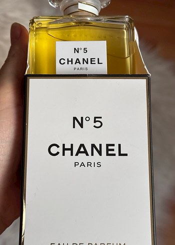 Chanel No 5 Kadın Parfümü 100 ml Spray - Görsel 3