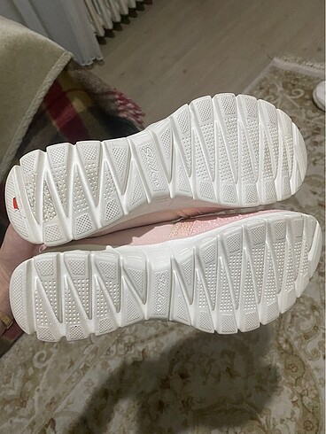 37,5 Beden Skechers Ayakkabı