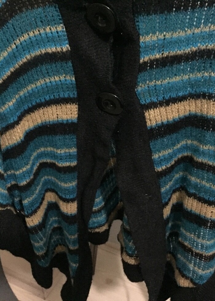 Önden düğmeli triko - Görsel 2