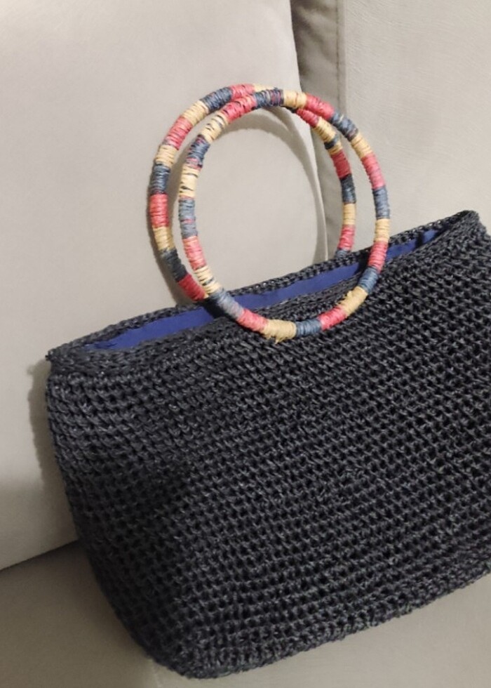 El örgüsü deri tabanlı kol çantası - Görsel 2