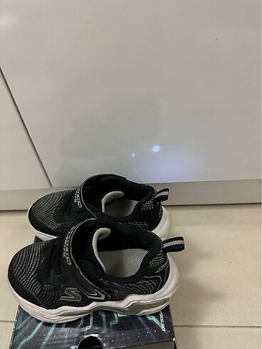24 Beden Skechers Erkek Çocuk ışıklı Ayakkabı