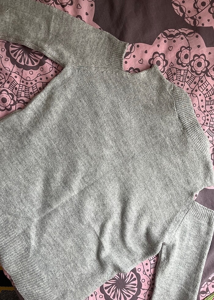 Gri yumoş kazak - Görsel 4