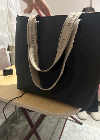 Siyah Baskılı Deri Kadın Omuz Çantası - Görsel 2