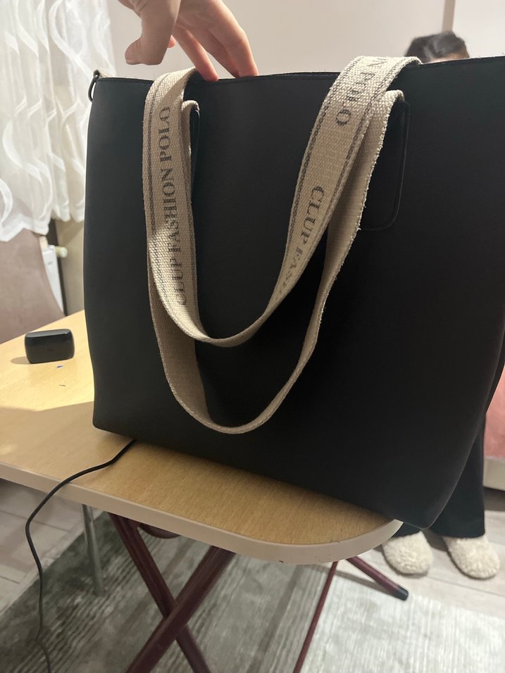 Siyah Baskılı Deri Kadın Omuz Çantası - Görsel 2