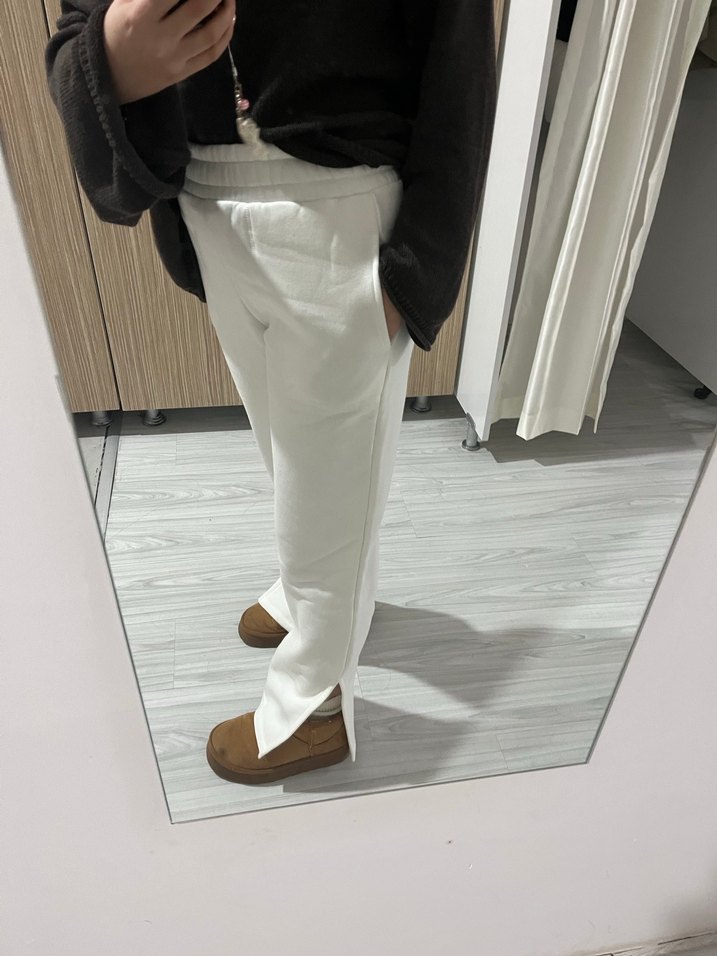 Bol Paçalı Beyaz Bağcıklı Yüksek Bel Eşofman - Görsel 5