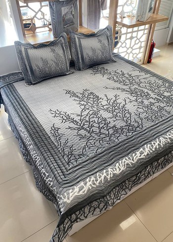 Çiçek Desenli Beyaz Yatak Örtüsü - Görsel 11