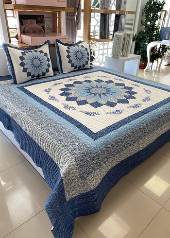 Çiçek Desenli Beyaz Yatak Örtüsü - Görsel 4