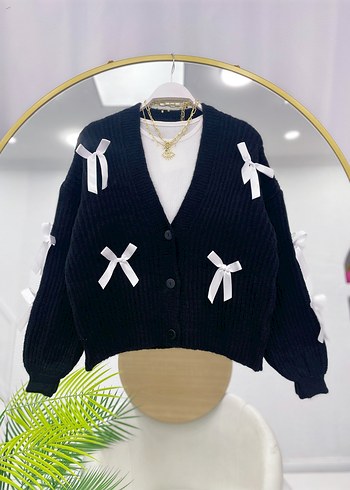 Beyaz Nakışlı Siyah Örgü Mini Hırka - Görsel 3