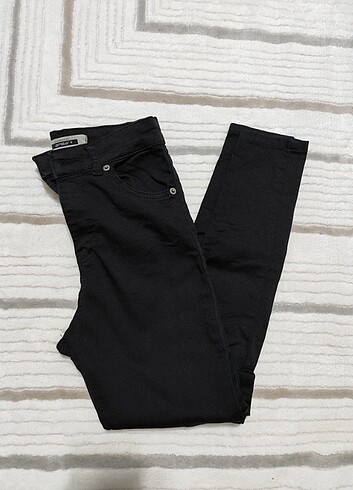 Ambar markalı skinny siyah pantolon 