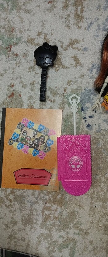  Beden Monster high skelita 