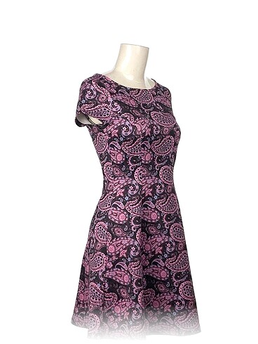 Vintage Love PreLoved Kısa Elbise %70 İndirimli.