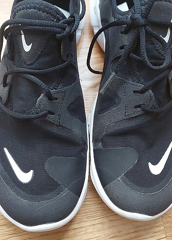 38,5 Beden siyah Renk Nike Koşu Ayakkabısı