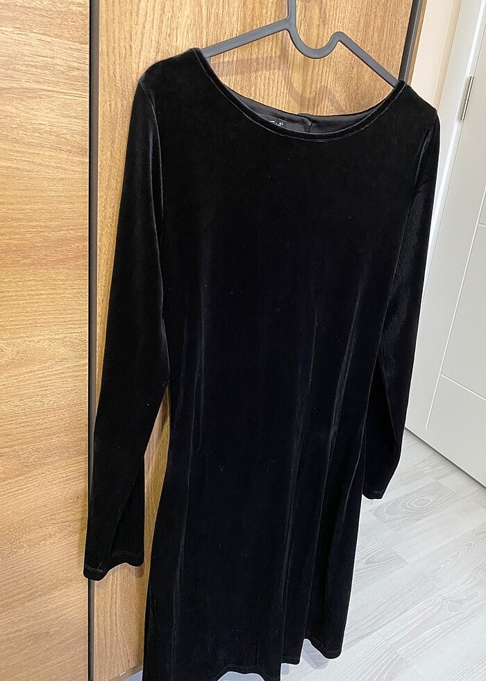 Siyah şık kadife abiye - Görsel 2