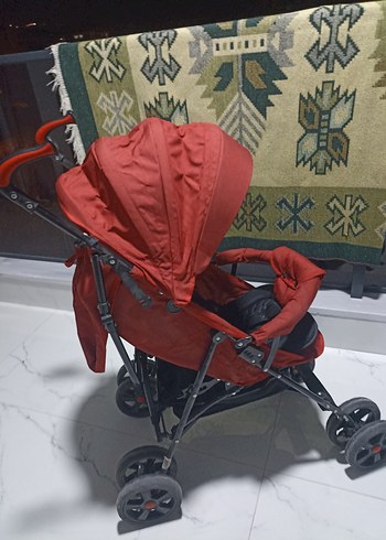 Kırmızı Bebek Arabası - Görsel 2