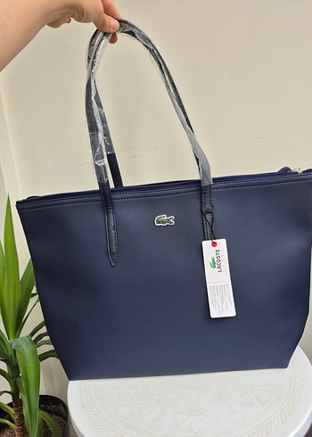  Beden lacoste large lacivert kol çantası