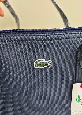  Beden lacivert Renk lacoste large lacivert kol çantası