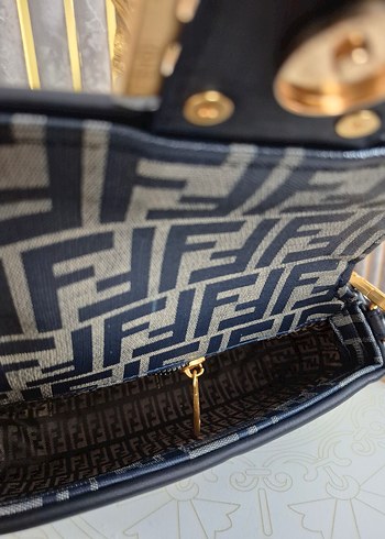 Fendi Tokalı Gri Lacivert Çanta - Görsel 18