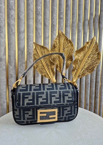 Fendi Tokalı Gri Lacivert Çanta - Görsel 5