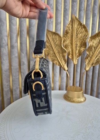 Fendi Tokalı Gri Lacivert Çanta - Görsel 10