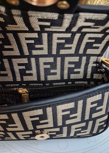 Kahverengi Zebra Desenli Fendi Tokalı Kadın Çanta - Görsel 12