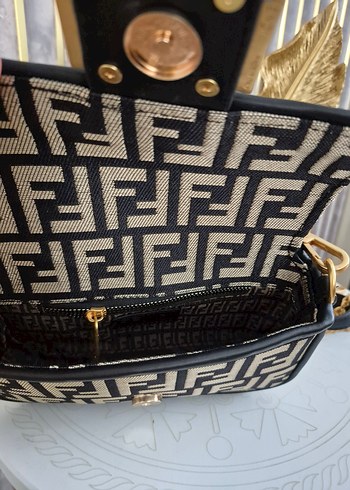 Kahverengi Zebra Desenli Fendi Tokalı Kadın Çanta - Görsel 11