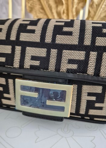 Kahverengi Zebra Desenli Fendi Tokalı Kadın Çanta - Görsel 9