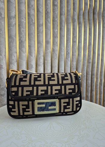 Kahverengi Zebra Desenli Fendi Tokalı Kadın Çanta - Görsel 2