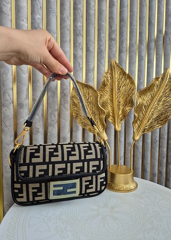 Kahverengi Zebra Desenli Fendi Tokalı Kadın Çanta - Görsel 4