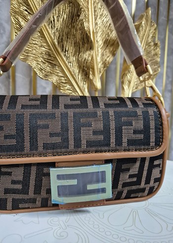 Fendi Boguette Mini Taba Baskılı Tokalı Kadın Çanta - Görsel 4