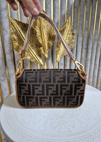 Fendi Boguette Mini Taba Baskılı Tokalı Kadın Çanta - Görsel 6