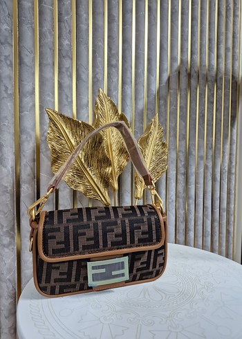 Fendi Boguette Mini Taba Baskılı Tokalı Kadın Çanta - Görsel 2