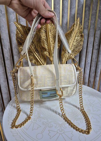 Krem Fendi Boguette Mini Zincir Detaylı  Kadın Çanta - Görsel 7