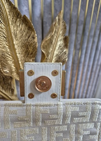 Krem Fendi Boguette Mini Zincir Detaylı  Kadın Çanta - Görsel 12