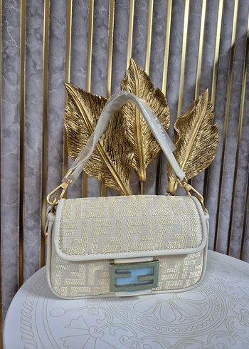 Krem Fendi Boguette Mini Zincir Detaylı  Kadın Çanta - Görsel 3