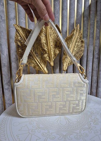 Krem Fendi Boguette Mini Zincir Detaylı  Kadın Çanta - Görsel 5