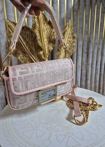 Fendi Boguette Mini Zincir Detaylı Pembe Modern Klasik Çanta - Görsel 9