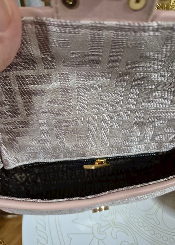 Fendi Boguette Mini Zincir Detaylı Pembe Modern Klasik Çanta - Görsel 14