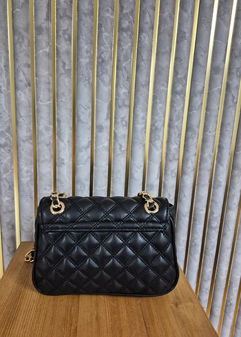 Guess Zincir Detaylı Siyah Deri Kadın Çanta - Görsel 14